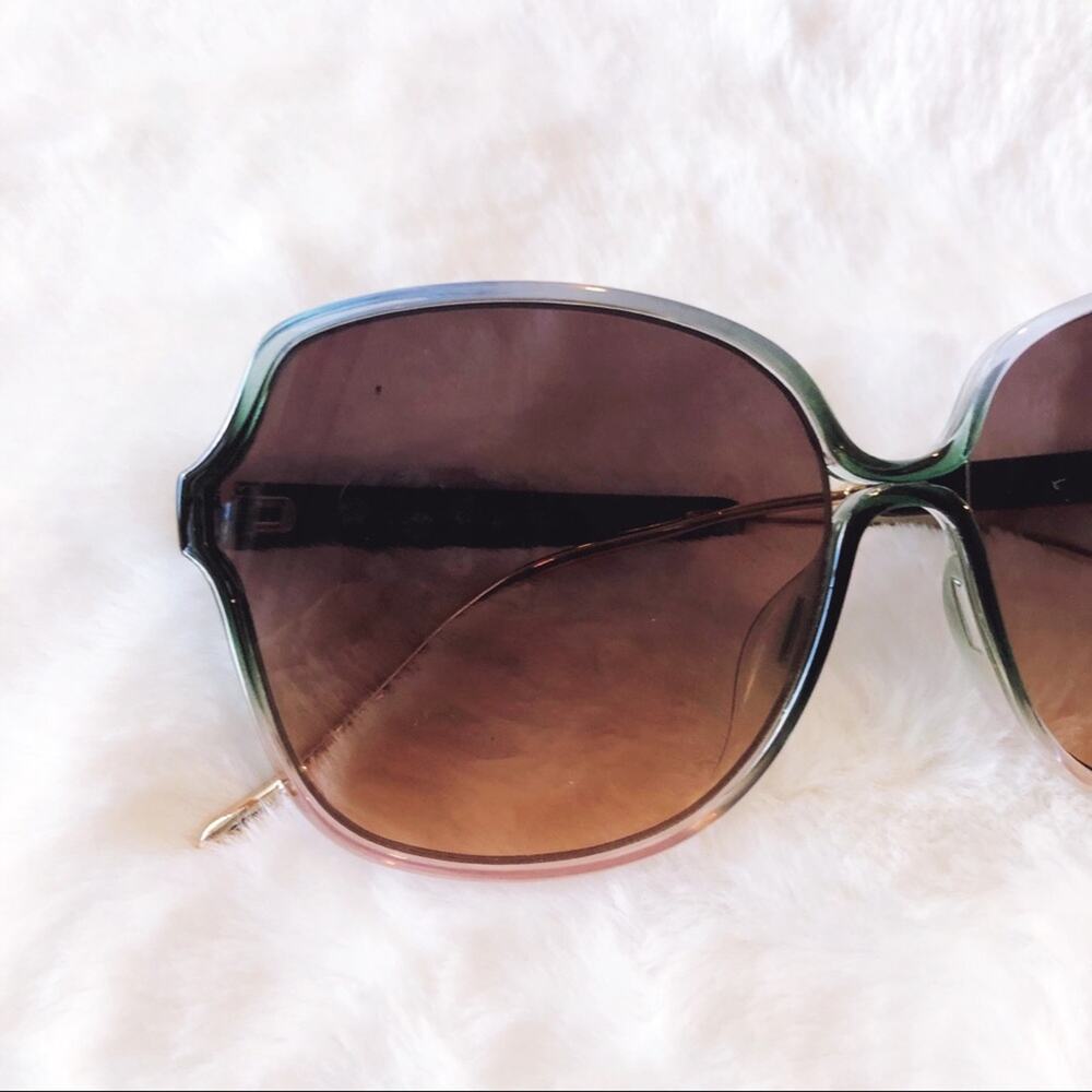 Charlotte Green Oversized Metal Round Sunglasses - Picture 3 of 8